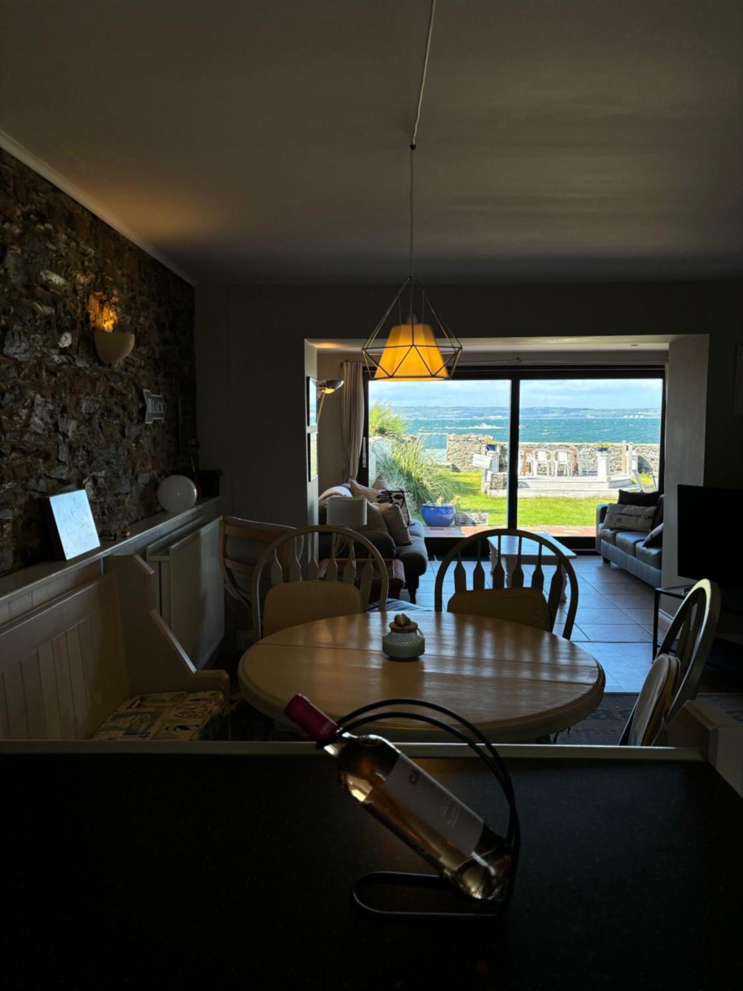 Splash Cottage Beach House With Sea Lapping Garden Бангор Экстерьер фото