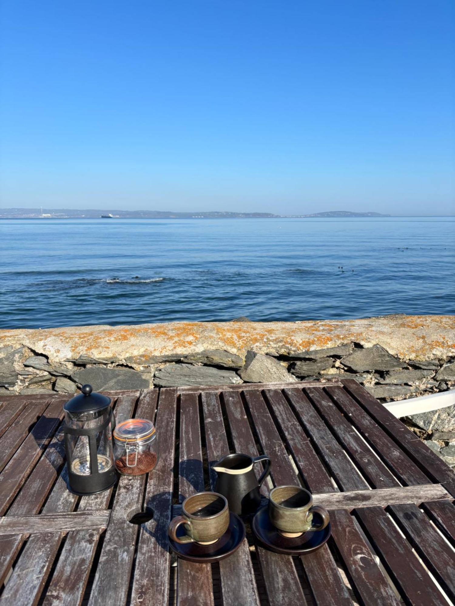 Splash Cottage Beach House With Sea Lapping Garden Бангор Экстерьер фото